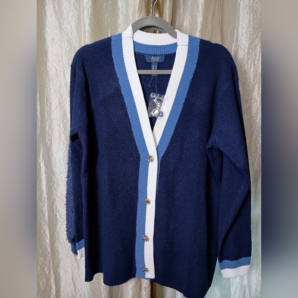 d and Co Signature Sweaters - D and Co Signature Women's Cardigan Size M
